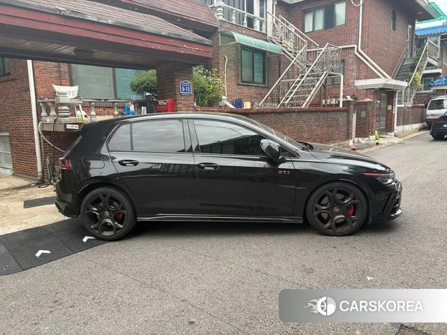 Volkswagen Golf 8th Generation 2026 Черный из Кореи, фото 4