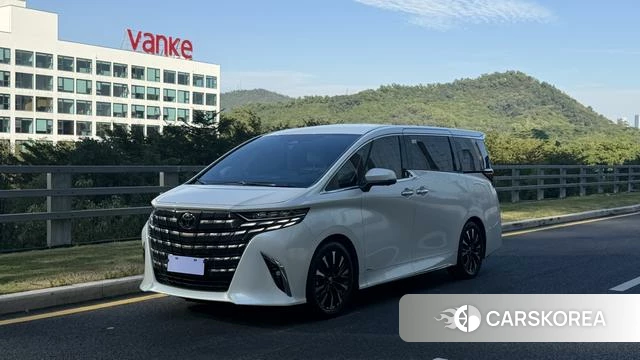 Toyota Alphard 2024 Белый из Китая, фото 6