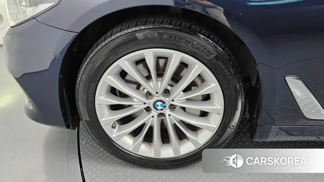 BMW 5 Series (G30) id 5041567 из Кореи 27