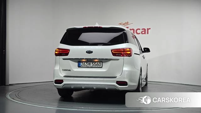 Kia The New Carnival id 5048206 из Кореи 14