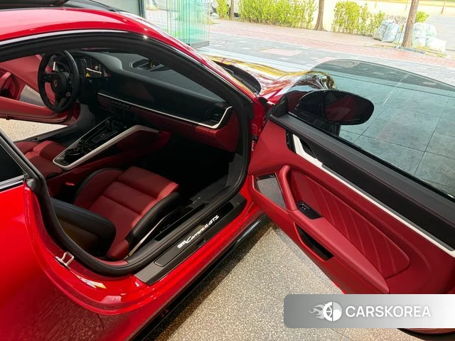 Porsche 911(992) id 4916233 из Кореи 8