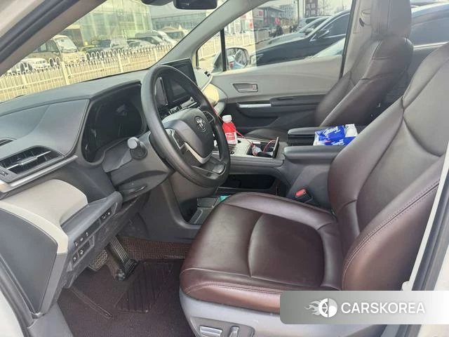 Toyota Sienna 2023 Белый из Китая, фото 4