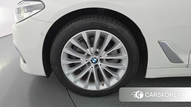 BMW 5 Series (G30) id 4977721 из Кореи 25