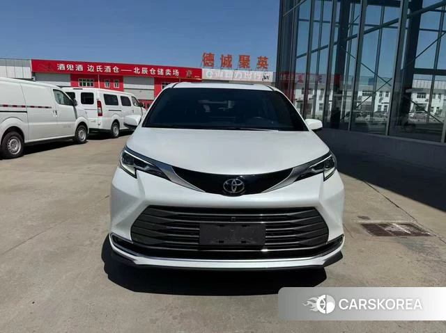 Toyota Sienna 2024 Белый из Китая, фото 4