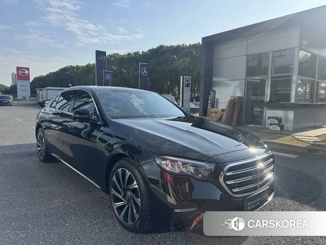 Mercedes-Benz E-Class 2025 Черный из Китая, фото 6