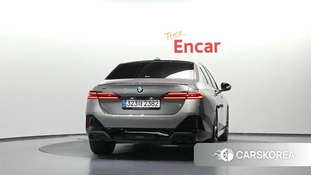BMW 5 Series (G60) id 5051918 из Кореи 27