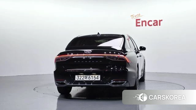 Hyundai The New Grandeur IG id 5013240 из Кореи 26