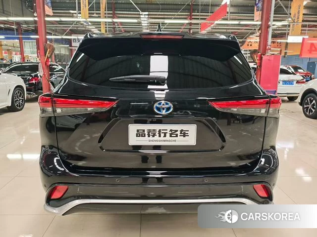 Toyota Crown 2022 Черный из Китая, фото 4