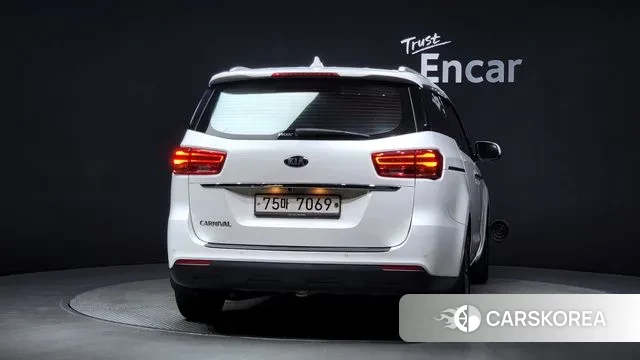 Kia The New Carnival id 3220288 из Кореи 14