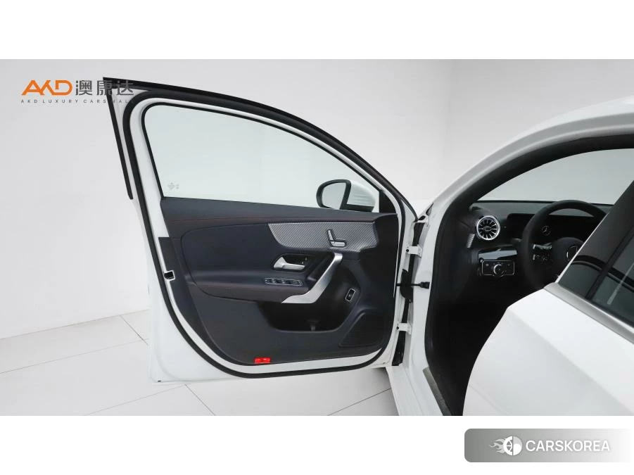 Mercedes-Benz A-Class 2023 Белый из Китая, фото 4