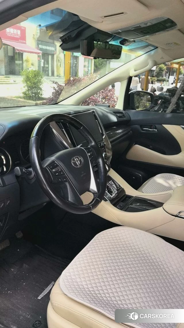 Toyota Alphard 2021 Белый из Китая, фото 4