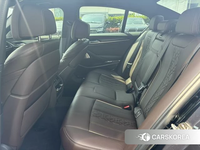 BMW 5 series 2023 Черный из Китая, фото 4