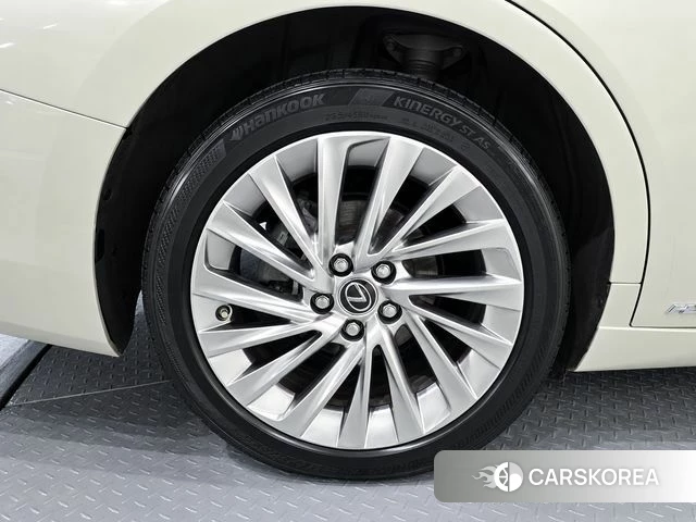 Lexus ES300h 7th generation id 5023816 из Кореи 28