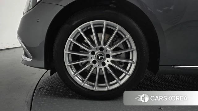 Mercedes-Benz E-Class W213 id 5059357 из Кореи 33