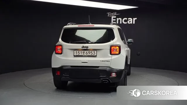 Jeep Renegade id 3539636 из Кореи 14