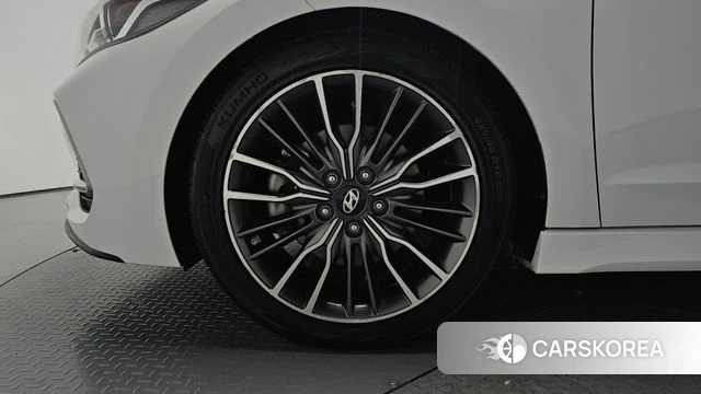 Hyundai Avante AD id 4795053 из Кореи 25