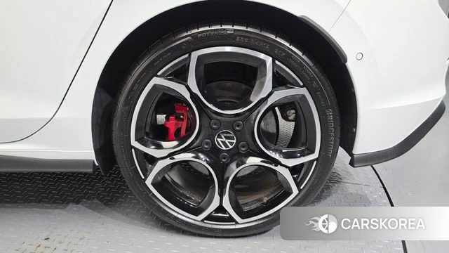 Volkswagen Golf 8th Generation id 4904313 из Кореи 24