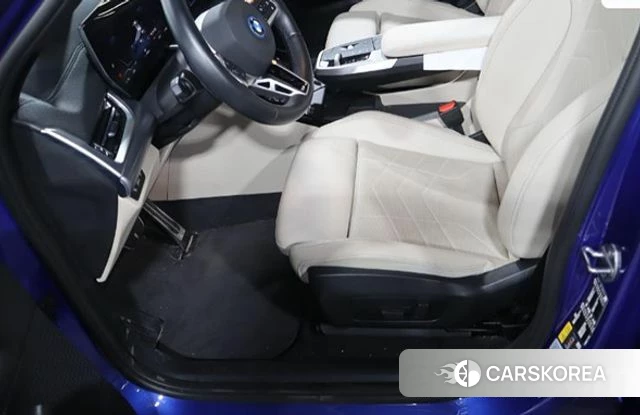 BMW iX2 (U10) 2024 Синий из Кореи, фото 4