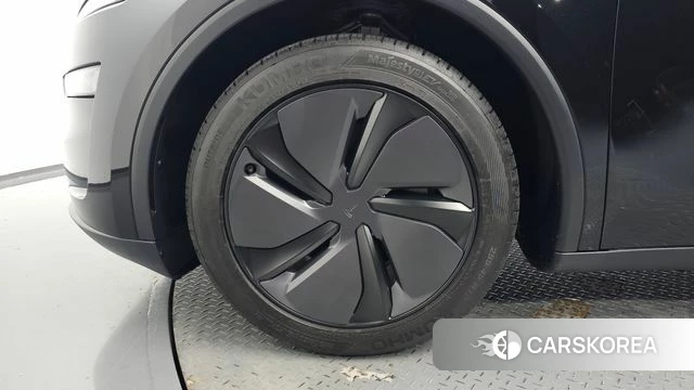 Tesla Model Y id 4928008 из Кореи 32
