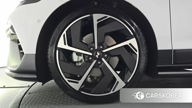Hyundai The New Ionic 6 id 4990245 из Кореи 34