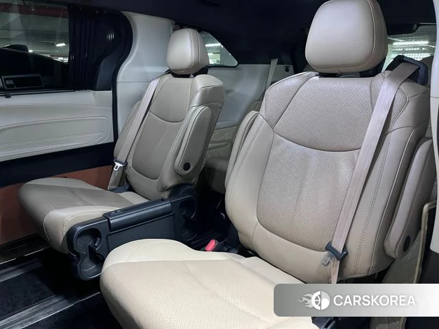 Toyota Sienna 4th Generation 2021 Белый из Кореи, фото 6