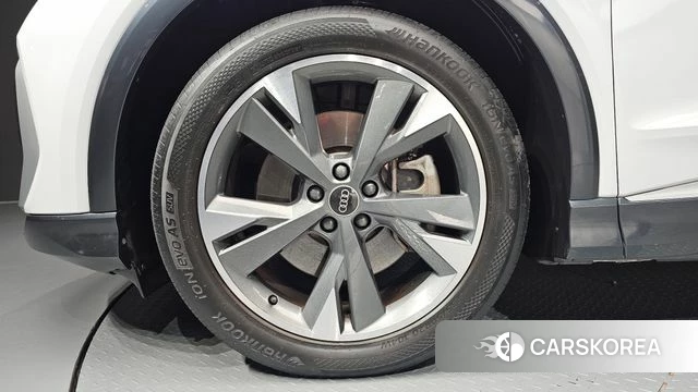 Audi Q4 e-Tron (F4) id 4981331 из Кореи 31