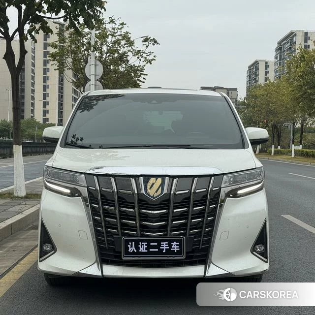 Toyota Alphard 2021 Белый из Китая, фото 5