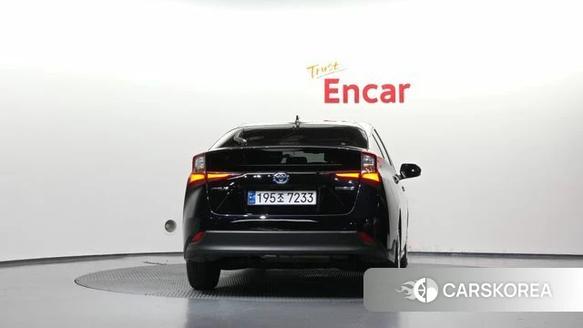 Toyota Prius 4th Generation id 4986991 из Кореи 24
