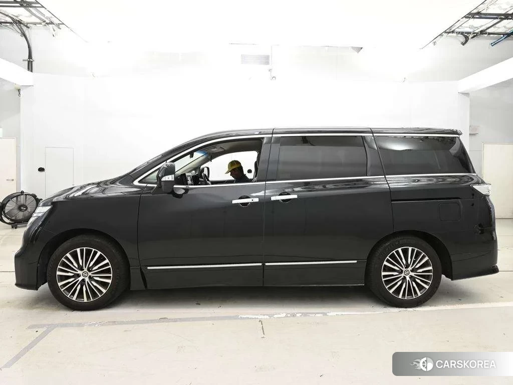 Nissan Elgrand 2021 из Японии, фото 4