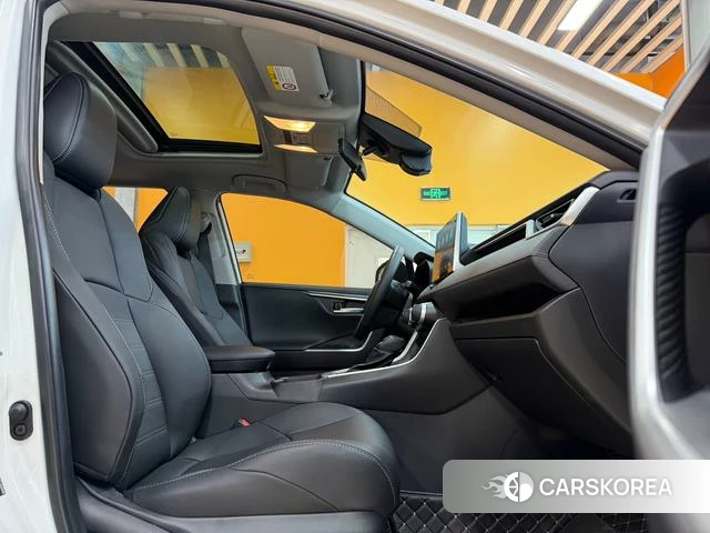 Toyota Wildlander 2023 Белый из Китая, фото 4