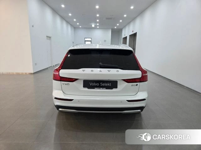 Volvo V60 Cross-Country 2nd Generation id 4947047 из Кореи 14