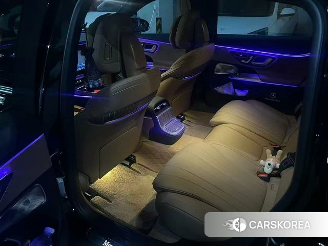 Mercedes-Benz E-Class 2025 Черный из Китая, фото 4