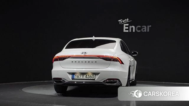 Hyundai The New Grandeur IG Hybrid id 4936814 из Кореи 26