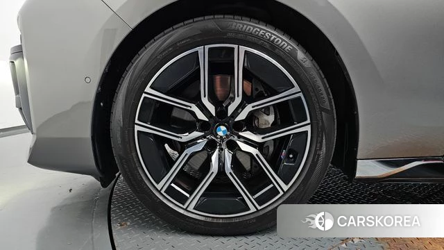 BMW 7 Series (G70) id 4980248 из Кореи 31