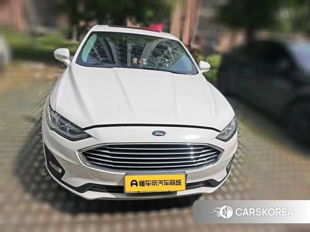 Ford Mondeo 2021 Белый из Китая, фото 4