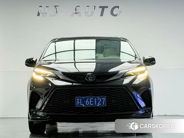 Toyota Granvia 2023 Черный из Китая, фото 6