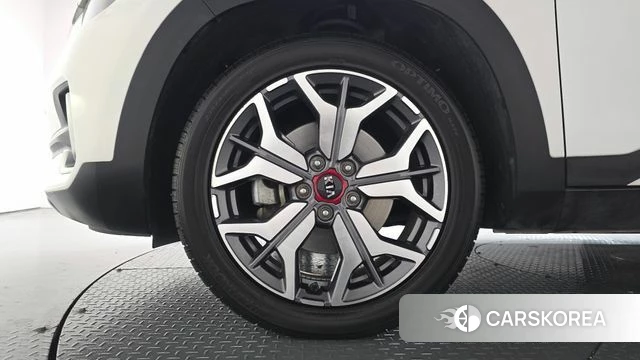 Kia Seltos id 5013120 из Кореи 31