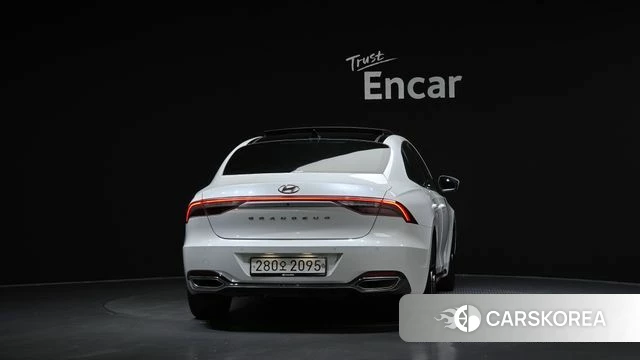 Hyundai The New Grandeur IG id 4764704 из Кореи 14
