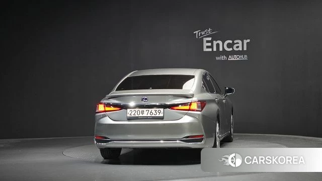 Lexus ES300h 7th generation id 5041901 из Кореи 14