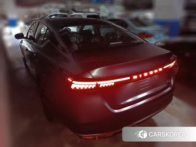 Nissan Altima 2026 Темно-серый из Китая, фото 4