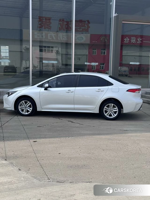 Toyota Levin 2021 Белый из Китая, фото 5