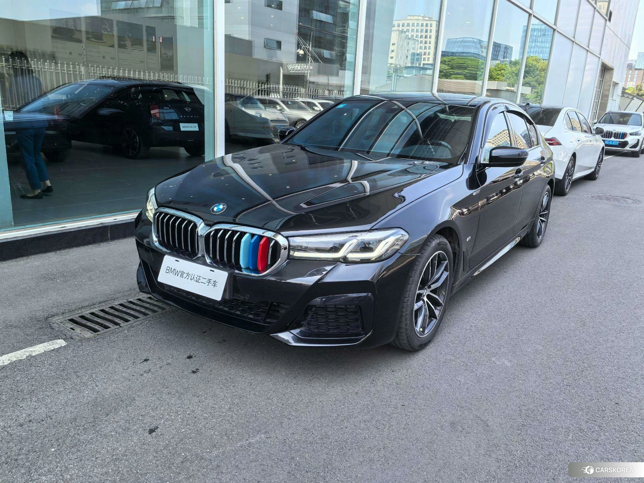 BMW 5 series 2021 Черный из Китая, фото 4