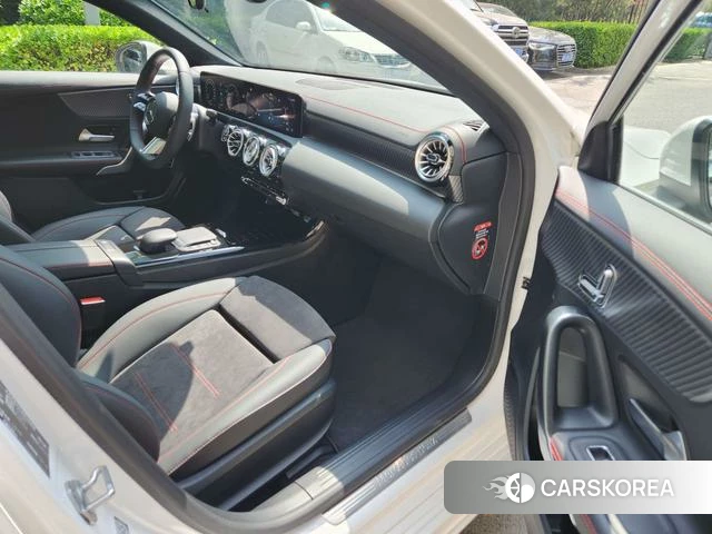Mercedes-Benz A-Class 2023 Белый из Китая, фото 6