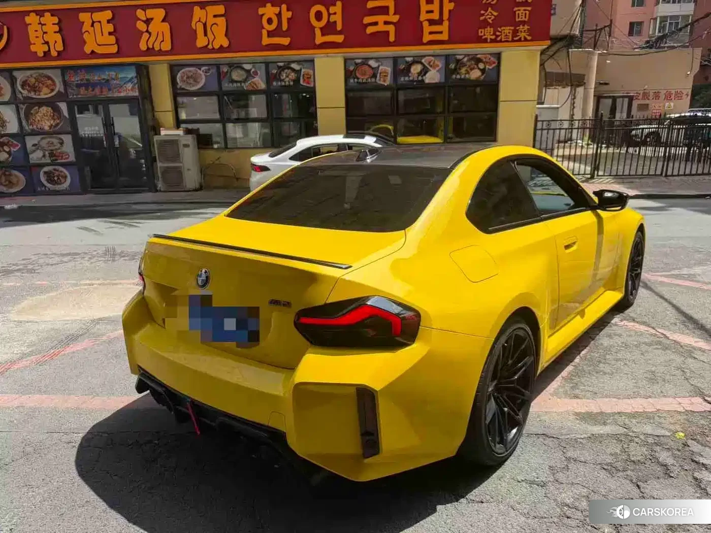 BMW M2 2026 Yellow/orange из Китая, фото 4