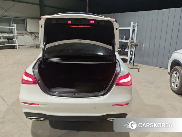 Mercedes-Benz E-Class 2021 Белый из Китая, фото 6