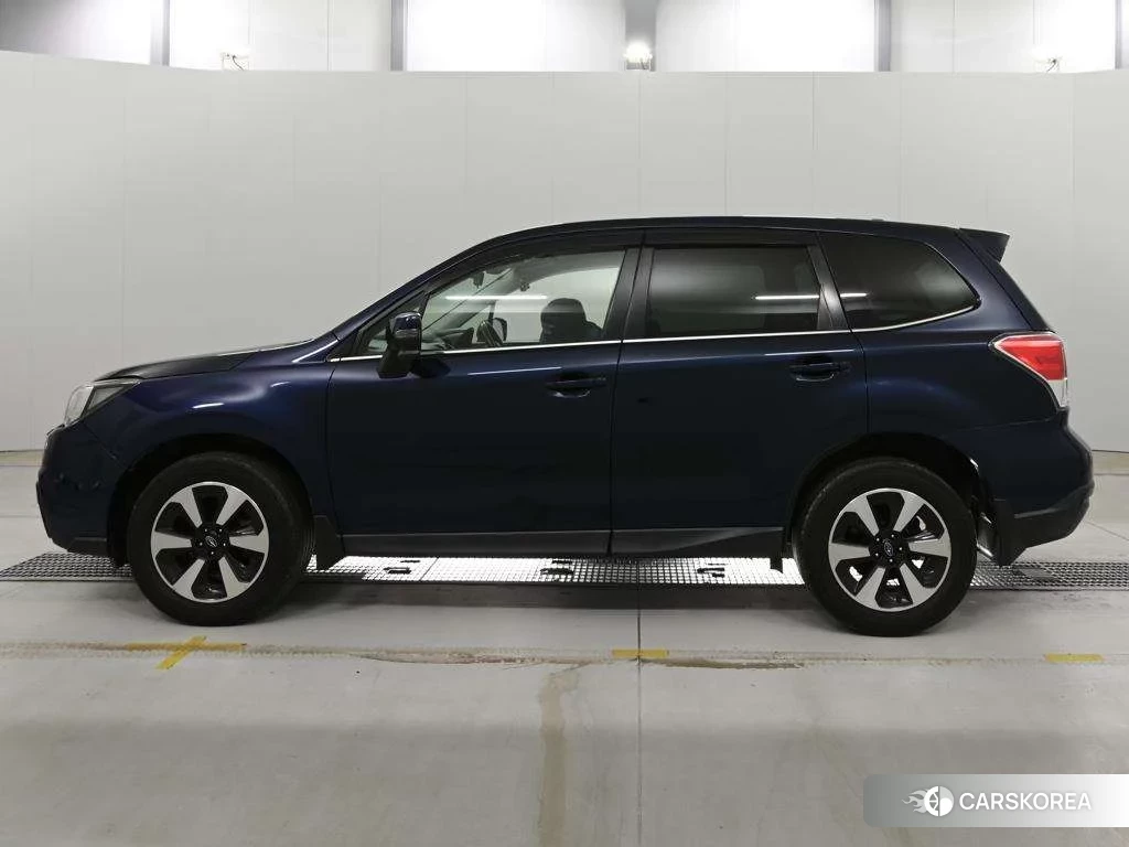 Subaru Forester 2018 из Японии, фото 4