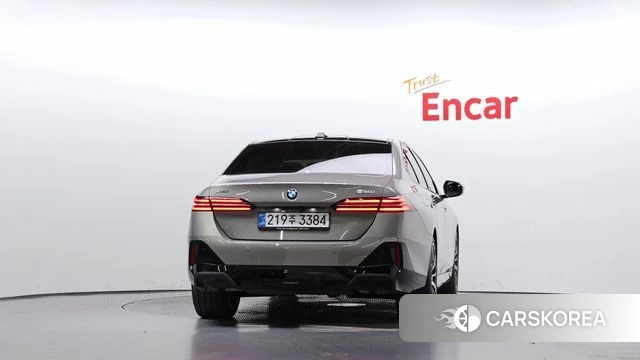 BMW 5 Series (G60) id 5045450 из Кореи 28