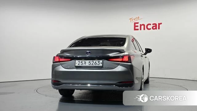 Lexus ES300h 7th generation id 5013899 из Кореи 28