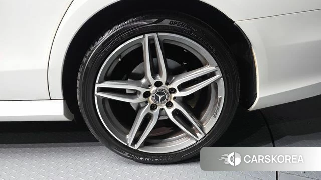 Mercedes-Benz E-Class W213 id 4988377 из Кореи 26