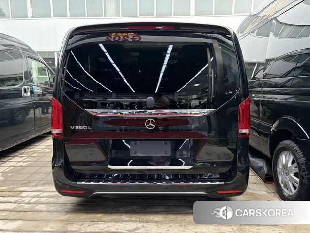 Mercedes-Benz V-Class 2025 Черный из Китая, фото 6